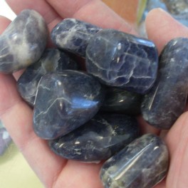 Iolite (Cordiérite) Iolite (Cordiérite)
